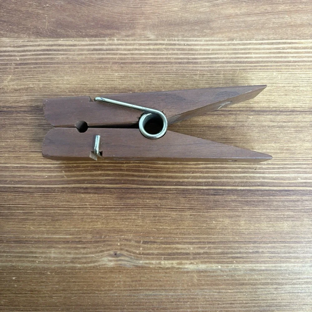 Vintage Benjor Solid Walnut Giant Clothespin Wall Clip Laundry Decor‎ 7 Inch